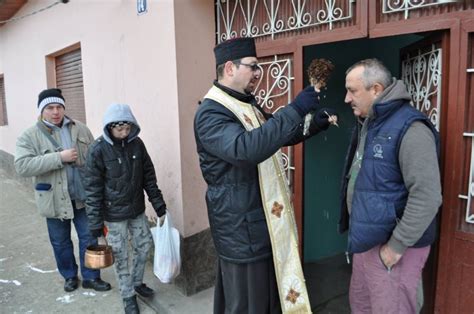 Ianuarie Botezul Domnului Sau Boboteaza Preo Ii Colind Toate