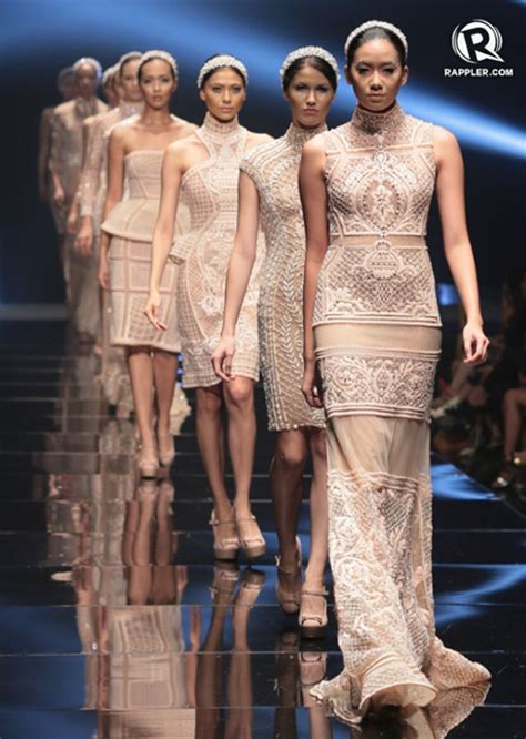 Michael Cincos Couture Glitters At Philippine Fashion Week