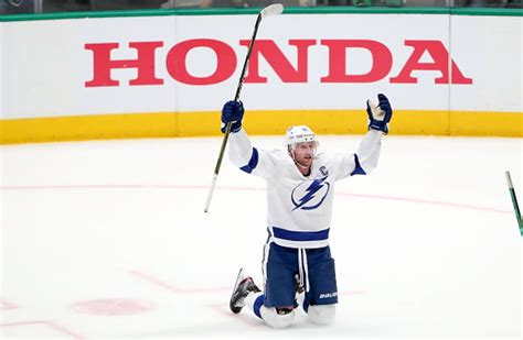 What Steven Stamkos Return To Practice Means For His Playoff Comeback