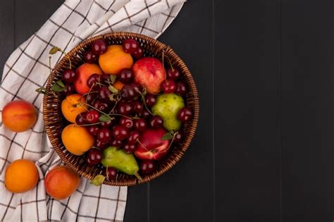 Vue De Dessus Des Fruits Comme Poire Abricot P Che Cerise Dans Le