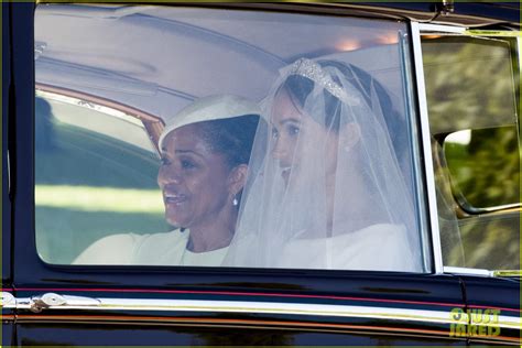 Meghan Markle Stuns in Her Dress at the Royal Wedding!: Photo 4086338 | Meghan Markle, Royal ...