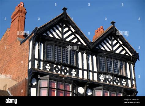 Tudor Style Timber Buildings Hi Res Stock Photography And Images Alamy