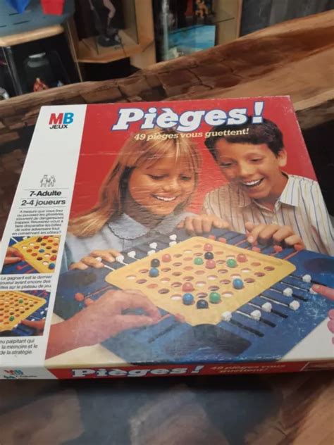 Ancien Jeu De Societe Pieges Par Mb Vintage De Complet En