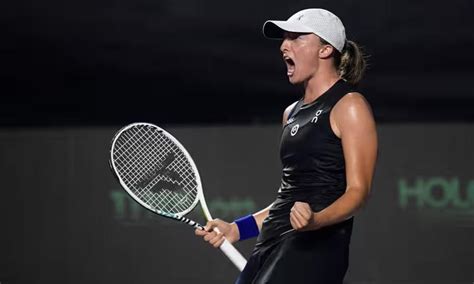 Swiatek Beats Sabalenka In WTA Finals Semis