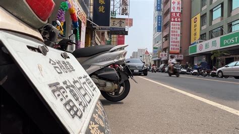 雲林北港直擊！馬路耍特技？ 騎微電車放手蛇行車陣狂飆｜四季線上4gtv