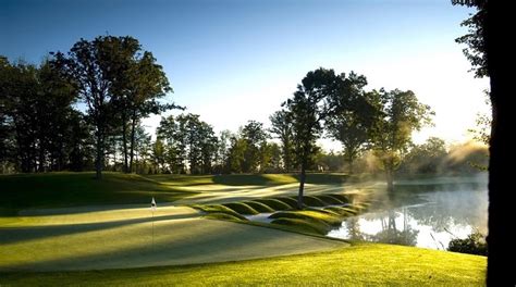 Don’t Miss These Great Stay and Play Golf Packages in Michigan | Michigan