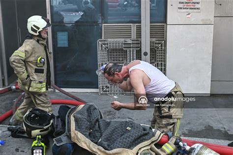 Bayrampa A Da I Merkezinde Kan Yang Na M Dahale Ediliyor Anadolu