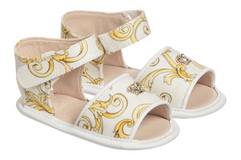 20 Trendy Fashion Sandals for Baby Girls – Footwear News