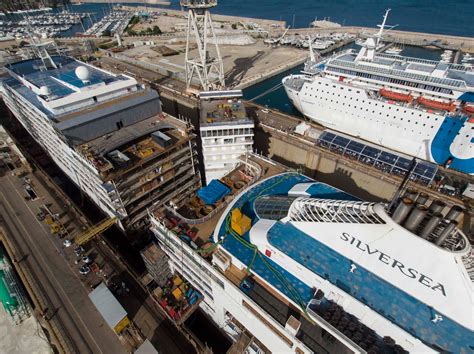 Images: Shipbuilders Lengthen Luxury Cruise Ship by 15-Meters