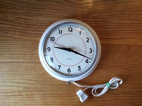 Vintage Westclox Orb Electric Kitchen Retro Round Metal Wall Clock