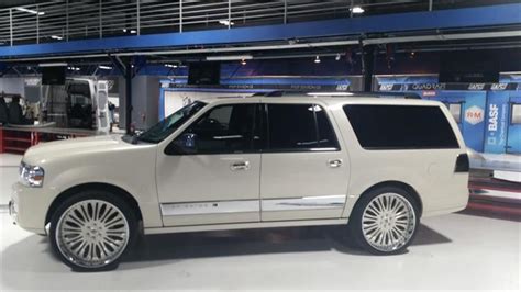 Custom 2007 Lincoln Navigator L