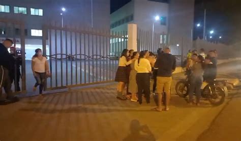 Madre E Hijo Fallecieron Tras Accidente De Tr Nsito En V A Portoviejo