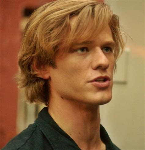 Pin By Speyton On Lucas Till Macgyver Blonde Guys Blonde Hair Male Actors Men Blonde Hair