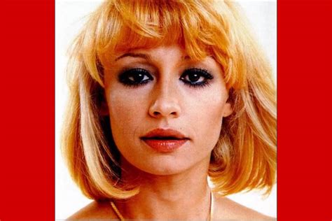 Perché Rosso di Raffaella Carrà non è disponibile in streaming Gay it