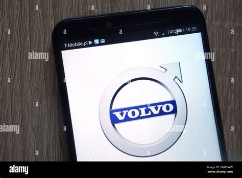 Volvo Logo Hi Res Stock Photography And Images Alamy