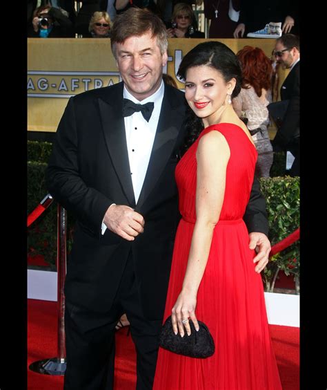 Vidéo Alec Baldwin Et Hilaria Thomas Lors Screen Actors Guild Awards