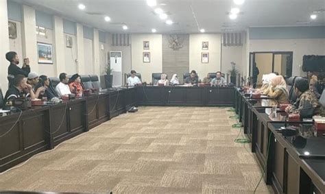 Paguyuban Bordir Ngadu Ke Dewan Ada Monopoli Benang Usaha Sulit Dapat