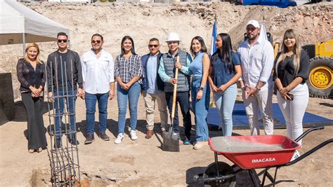 Diputados de NI colocaron primera piedra para construcción de parque en