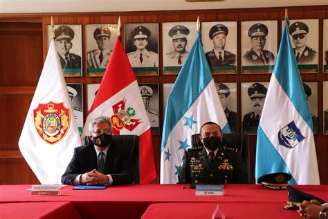 Firma De Convenio Marco Con La Universidad De Defensa De Honduras Udh