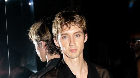 Troye Sivan Is The Ultimate Pop Girl In The One Of Your Girls” Video