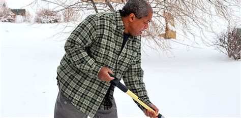 Shoveling Snow And Heart Attacks How To Shovel Snow Safely