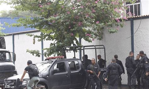 Bope Faz Opera O No Morro Do Dezoito Em Gua Santa Zona Norte Do Rio