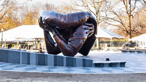 Sculpture Honoring The Love Between Martin Luther King Jr And Coretta