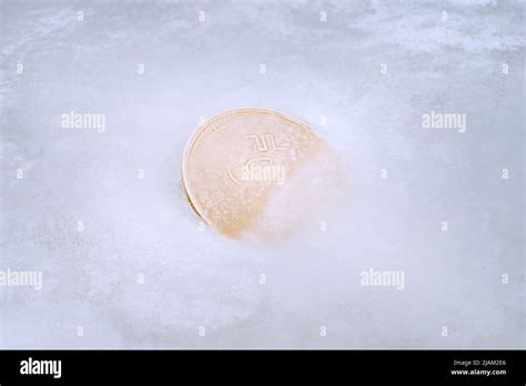 Gold Coin Melt Hi Res Stock Photography And Images Alamy