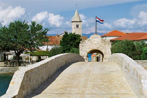 Zadar's Romantic Whispers: A Serenade By The Sea