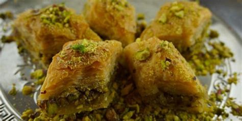 Bayram baklavası nasıl yapılır Ev baklava tarifi Yeni Akit