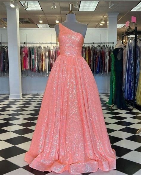 Pin By Danielle Sawyers On Evening Style 3 Formal Dresses Dress Fashion