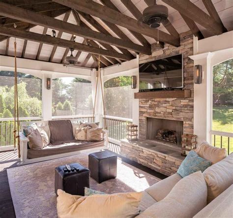 01 Cozy Farmhouse Screened In Porch Design Ideas In 2020 House With