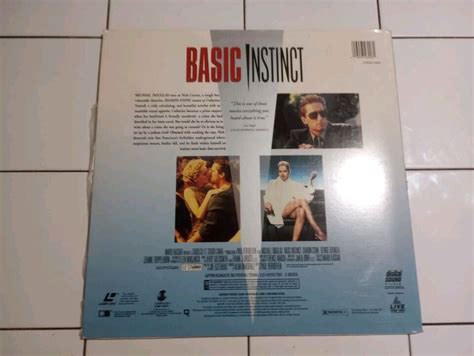 Basic Instinct Laserdisc 1992 2 LD Widescreen Michael Douglas Sharon