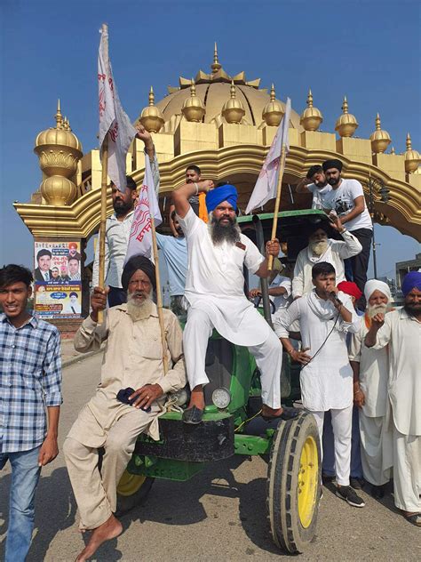 Bharat Bandh Farmers Block Highways Squat On Rail Tracks Times Of India