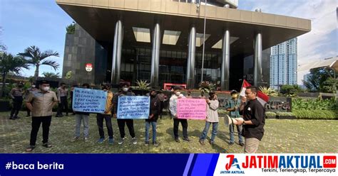 Demo Kpk Gemaki Minta Usut Dugaan Adanya Komitmen Fee Pemotongan