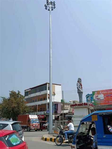 Mild Steel High Mast Lighting Pole For Highway 12m In Gautam Buddha