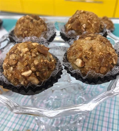 Brigadeiro Crocante De Castanha De Caju Receita Receitas Doces