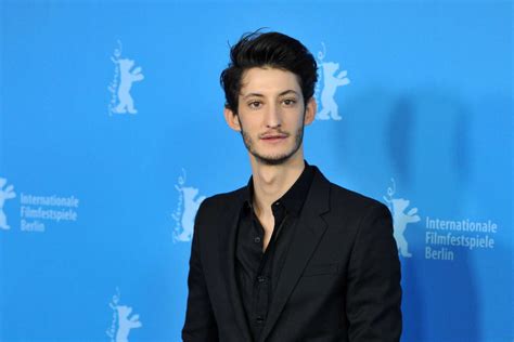 Pierre Niney En Total Look Noir