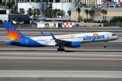 Allegiant Air Boeing 757 200 N902nv Las Vegas Mccarr Flickr