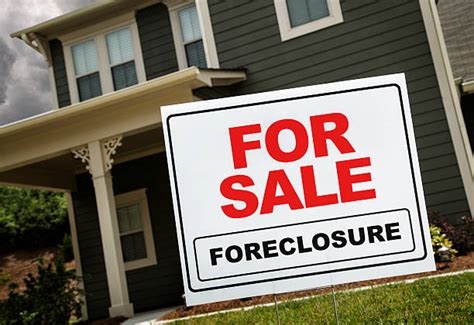 Foreclosure Sign Stock Photos Pictures And Royalty Free Images Istock