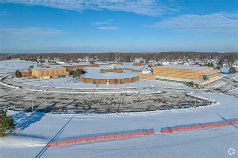 Henry Ford Ii High School In Sterling Heights Mi