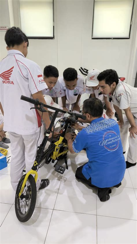 Tmm Ubaya Adakan Workshop Konversi Sepeda Listrik Untuk Siswa Smk St