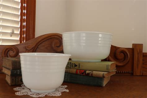 Pyrex White Milk Glass Large Hamilton Beach Mixing Bowl And Batter Bowl With Pouring Spout 1950