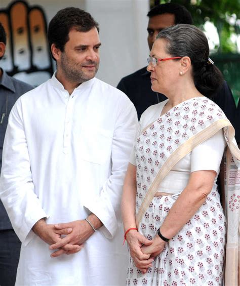 Rahul Goes Abroad To Be With Ailing Sonia Gandhi