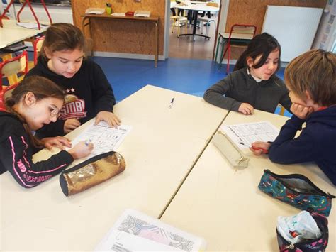 Défi de Noël Ecole publique Lucie Aubrac Saint Lumine de