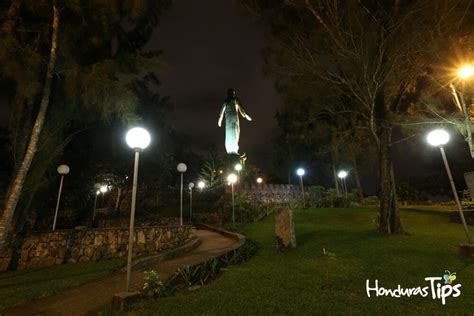 El Picacho Ofrece Un Romance Nocturno Con La Capital De Honduras