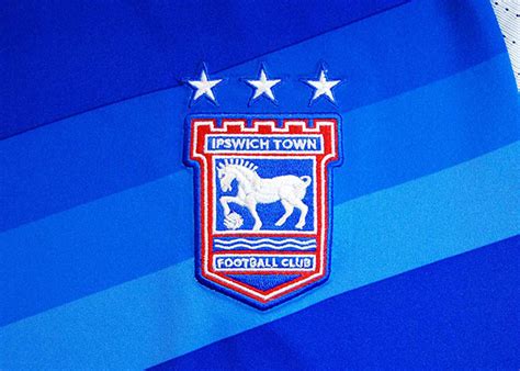 Новая форма «Ипсвича» 16/17 | Footykits.ru - Энциклопедия футбольной формы