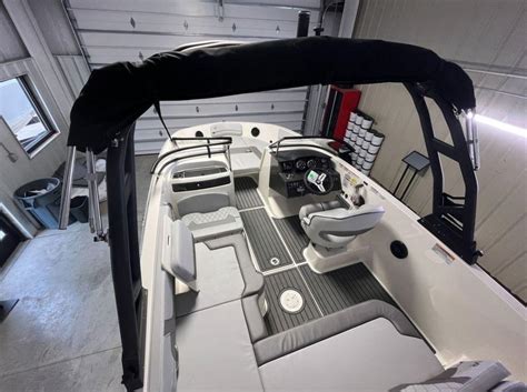 New 2023 Bayliner Vr5 Bowrider 44264 Peninsula Boat Trader