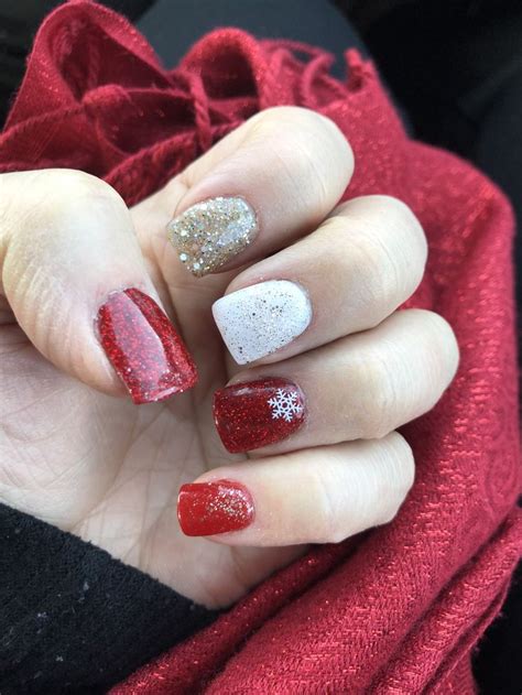 Beachy Nails Revel Nail Dip Powder Dipped Nails Christmas Nail Art