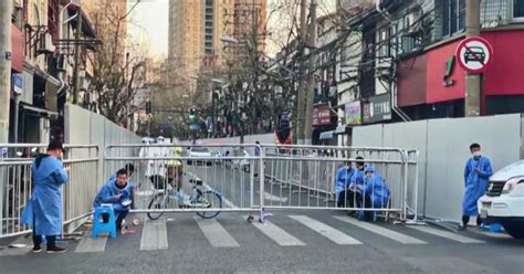 Covid Strade Chiuse E Isolamento A Shanghai In Cina Record Di Contagi